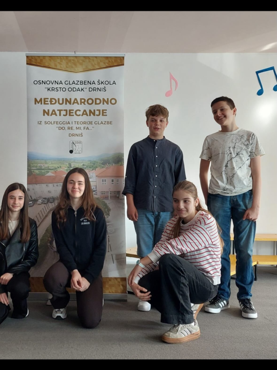 FOTO Učenici šibenske glazbene škole izvrsni na 'DO, RE, MI, FA…' natjecanju u Drnišu