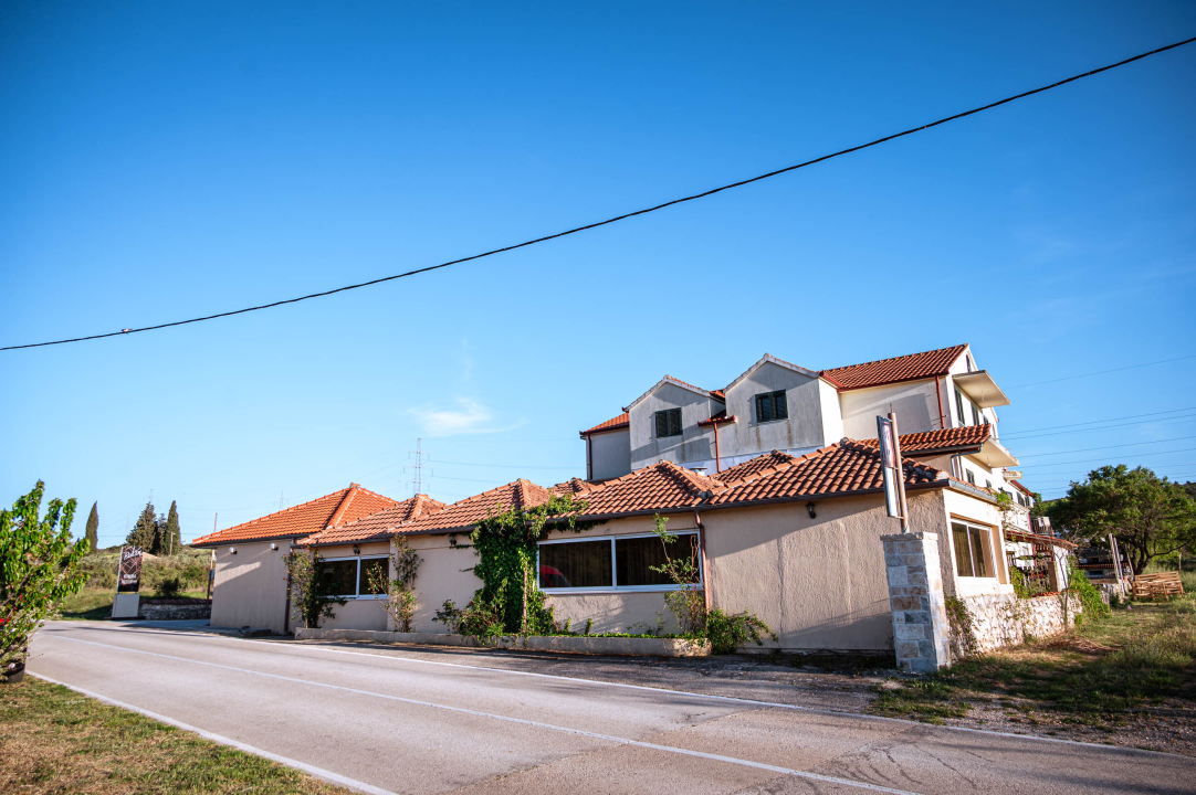 FOTO Idealan izbor za vjenčanja i proslave: Konoba Bulin u Danilu zablistala u novom ruhu!