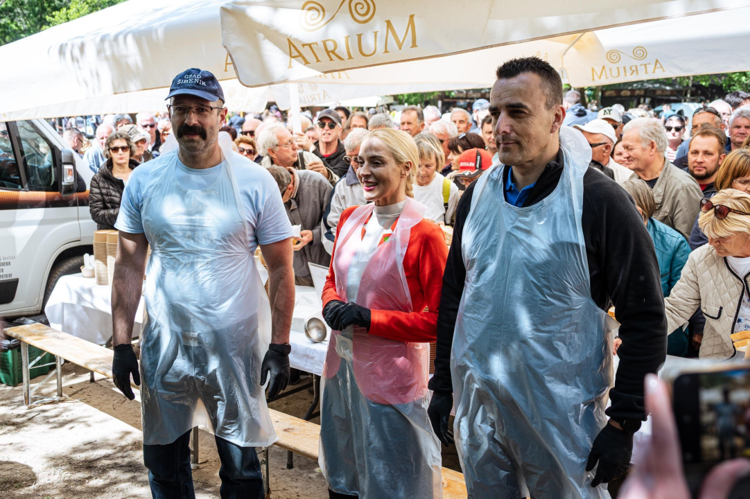 Podijeljeno 2000 porcija fažola i 1500 autohtonih i medonosnih sadnica u NP Krka