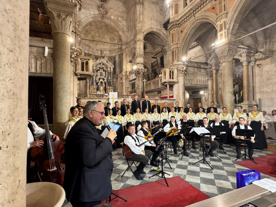 Lado u šibenskoj katedrali održao koncert 'Agnec Božji'