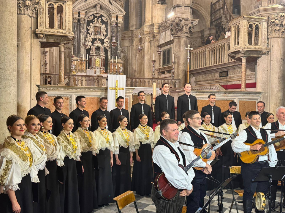 Lado u šibenskoj katedrali održao koncert 'Agnec Božji'