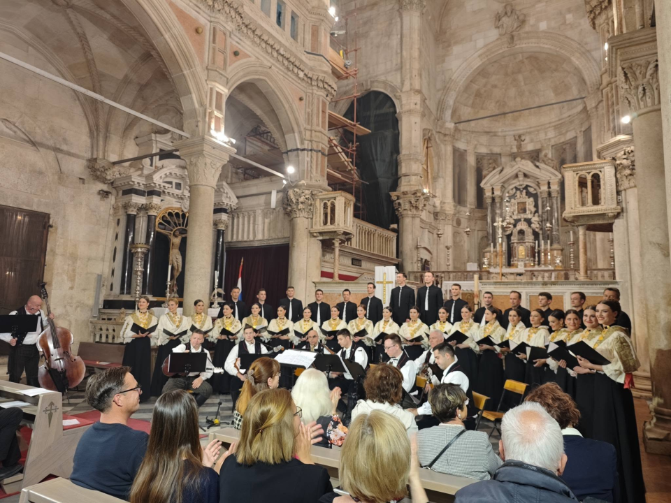 Lado u šibenskoj katedrali održao koncert 'Agnec Božji'