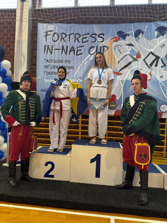FOTO Borci TKD Solarisa uzeli 15 medalja na turniru u Slavonskom Brodu