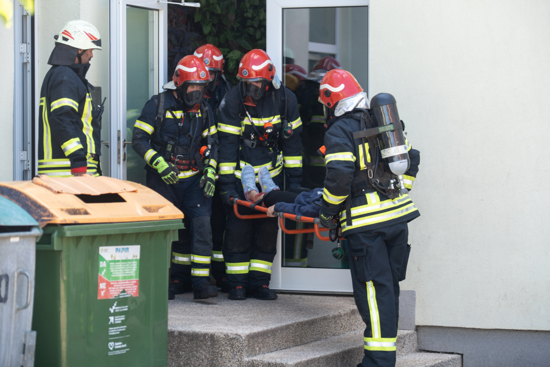 Civilna zaštita uspješno evakuirala učenike i djelatnike Osnovne škole Kistanje