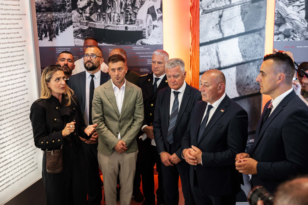 FOTO Ponos i suze na otvaranju šibenske Spomen-sobe hrvatskih branitelja: Imena ispisana u ovoj dvorani neka budu uzori našim mladima