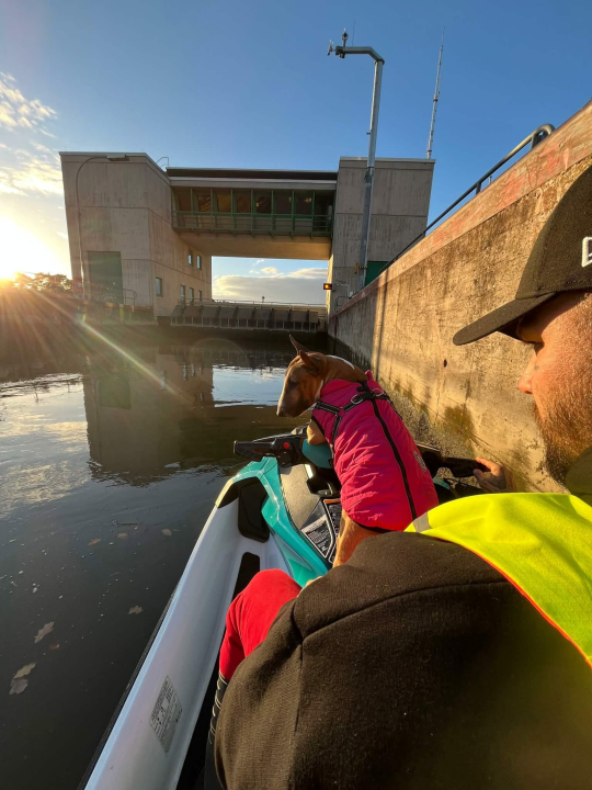 Kevin putuje svijetom jet skijem