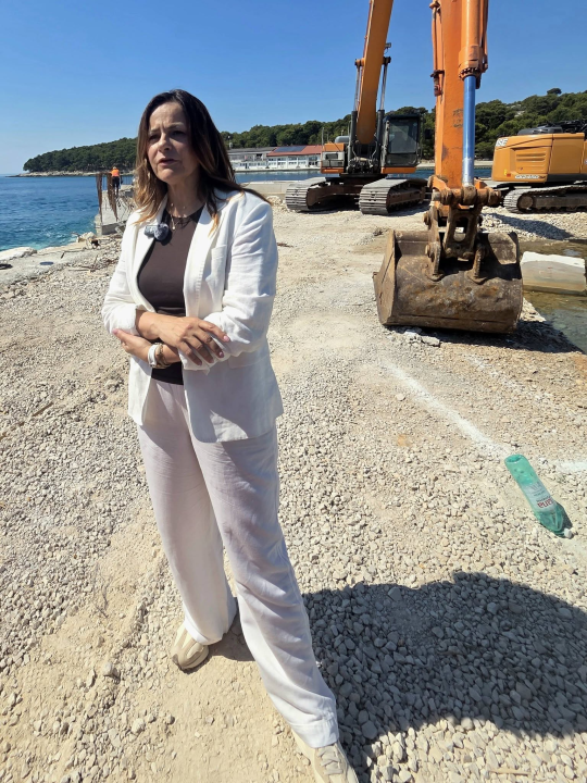 Župan Rakić u Prvić Luci obišao radove na trajektnom pristaništu i dogradnji luke