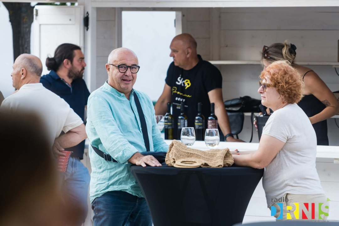 Festival drniškog merlota nastavlja se večeras: Vinari, delicije, Igor Cukrov i navijanje za Vatrene