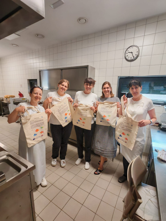 Mali kuhari iz Tisnog, Jezera i Vodica dobili diplome, a njihove riblje recepte možete isprobati i sami