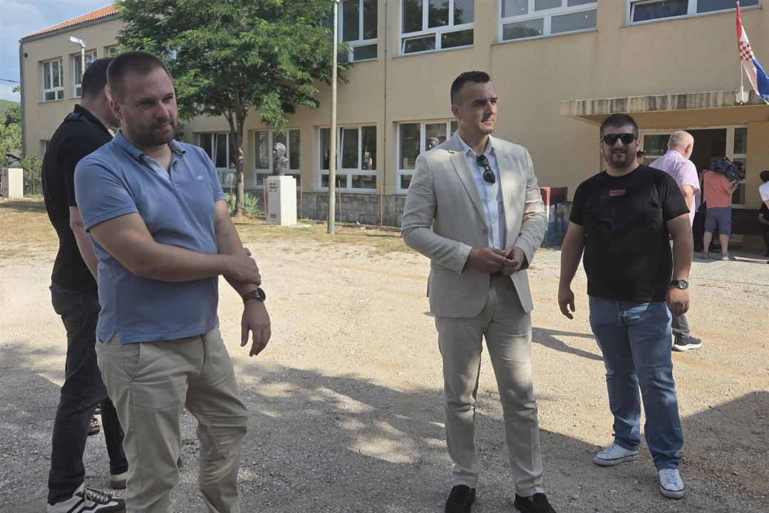 Počela s radom mobilna ambulanta u Kijevu