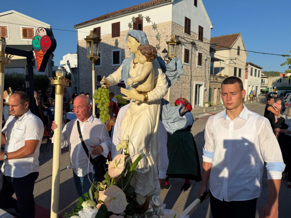 Župa Pirovac proslavila blagdan Gospe Karmelske