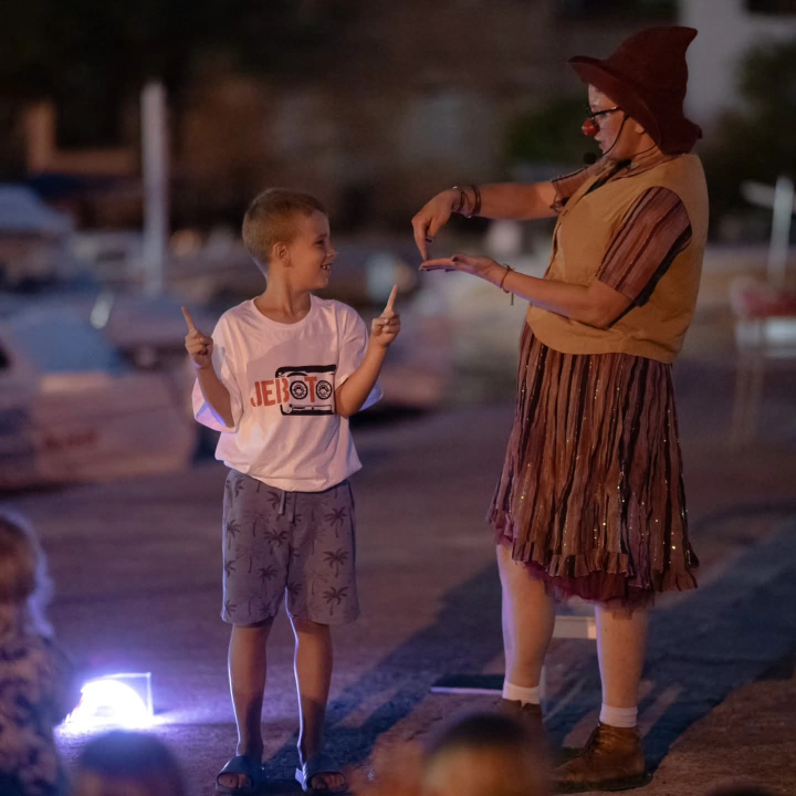 Donosimo atmosferu sa Zlarin Street Music Festivala: Pocket Palma večeras u velikom finalu