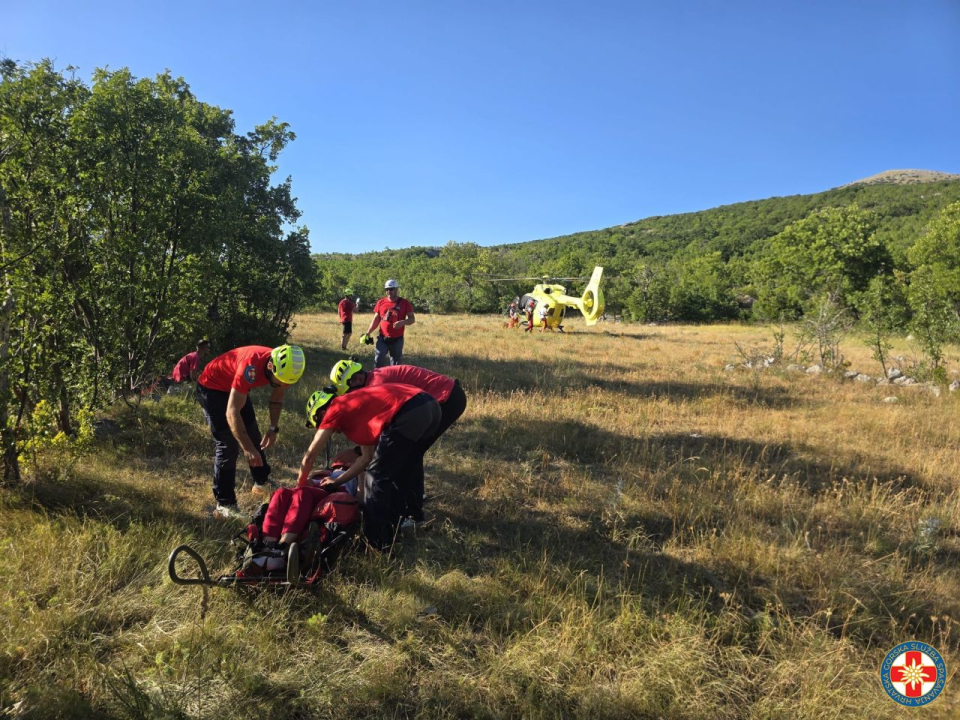Već četvrti dan šibenski HGSS-ovci tragaju za ženom na Kapriju, jučer spašavali planinarku s Dinare