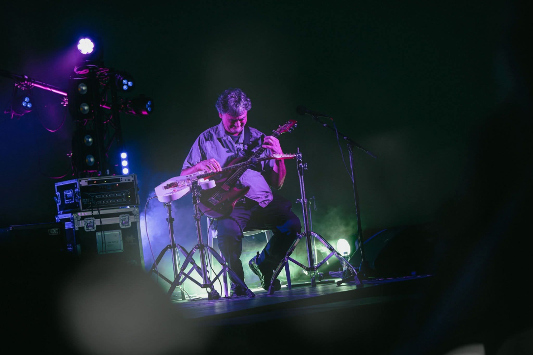 Charlie na dvije gitare oduševio Barone: Publika uživala u vrhunskoj jazz večeri