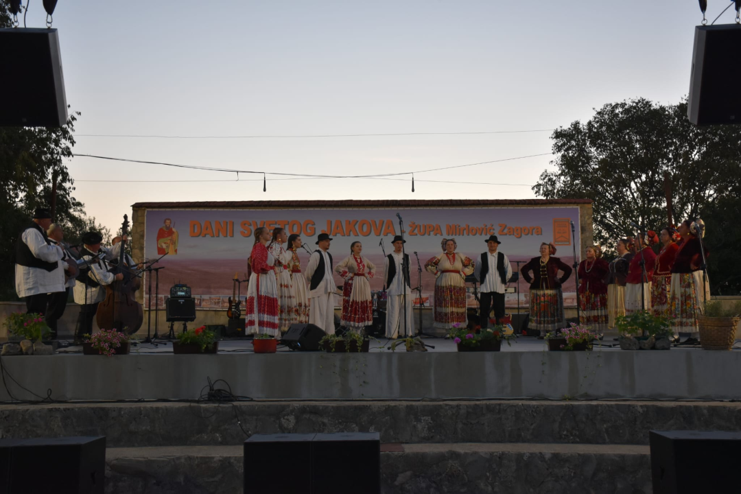 FOTO Tradicionalna Večer folklora održana u Mirloviću