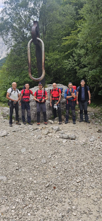 Drniški planinari popeli se na Triglav: 'Ne krijemo oduševljenje pogledima i prizorima koje nam pruža Triglav i Julijske Alpe'