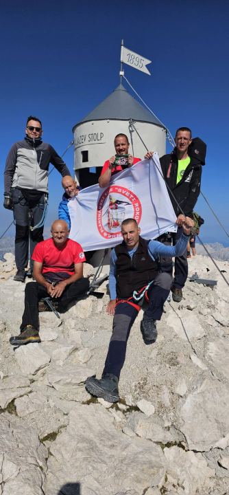 Drniški planinari popeli se na Triglav: 'Ne krijemo oduševljenje pogledima i prizorima koje nam pruža Triglav i Julijske Alpe'