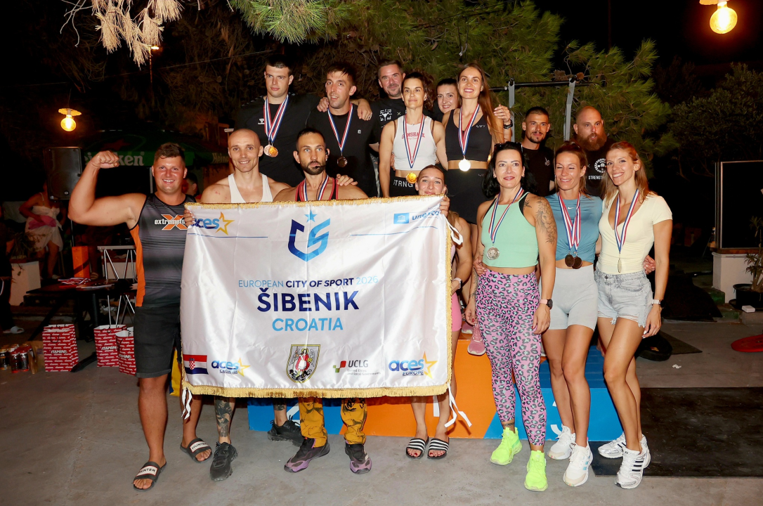 FOTO Premijerno šibensko sveobuhvatno natjecanje u sportovima snage i kalistenici osvojili Renato Živković i Karla Baličević