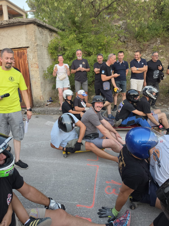 Održana deveta utrka karića u Rupama: Tradicija koja spaja sve generacije