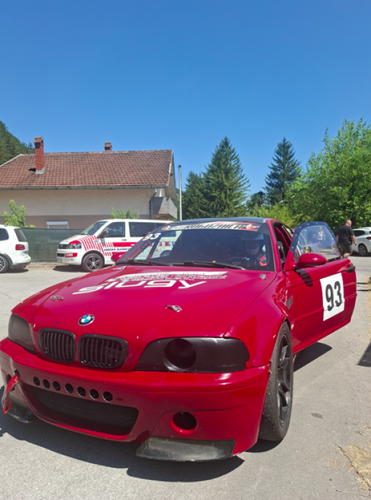FOTO Vozači Rogoznice odlični na 'Nagradi Cazina', u povijesnim vozilima prvo mjesto ekipno i pojedinačno