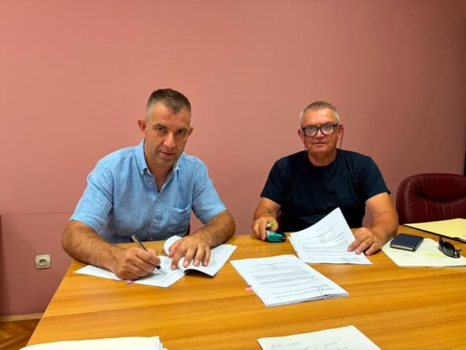 Potpisan ugovor za rekonstrukciju košarkaškog igrališta na drniškoj Podvornici