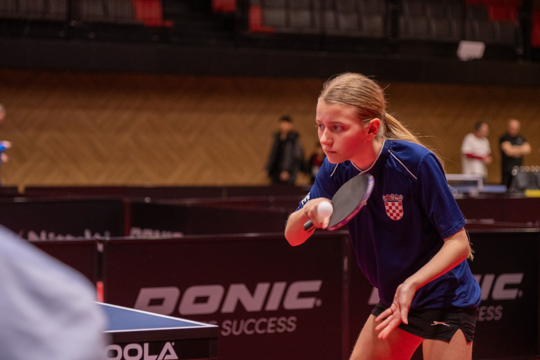 FOTO Šibenska stolnotenisačica Lota Livić brončana na Sportskim igrama mladih, priznanje HOO-a za pet klupskih igračica