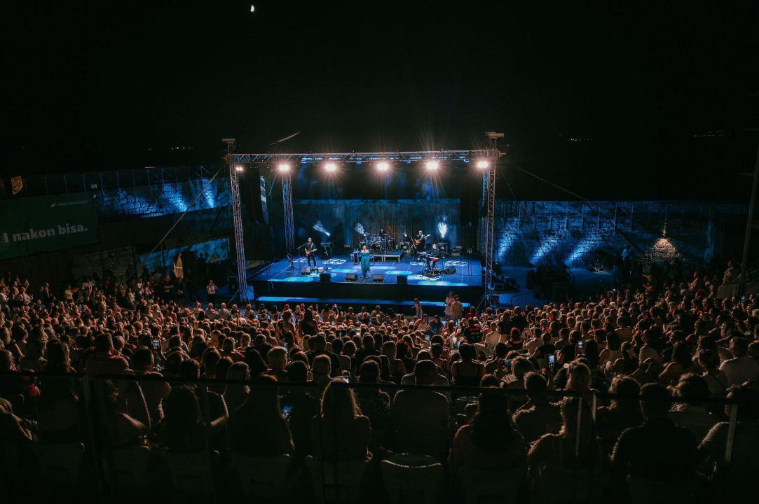Nina Badrić oduševila publiku: 'Nema puno ovakvih prostora gdje možeš napraviti ovako dobar koncert'