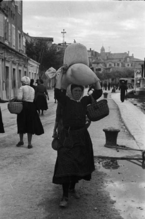 Otkriveno fotografsko blago: Pogledajte fascinante prizore života Šibenčana burne 1941. godine