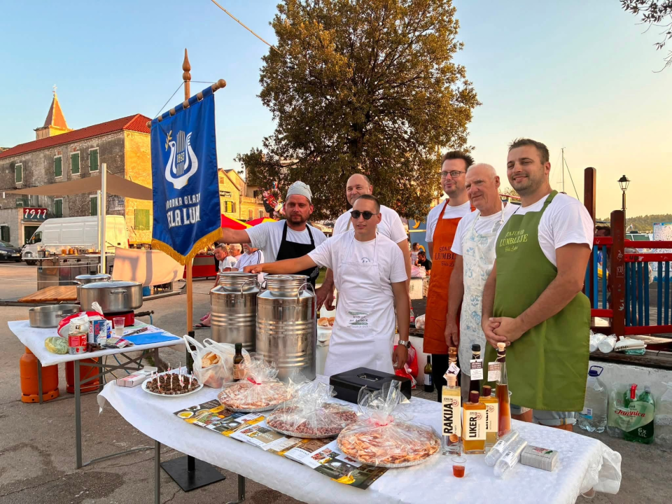 Glazbarska kužina okupila mještane i goste Pirovca