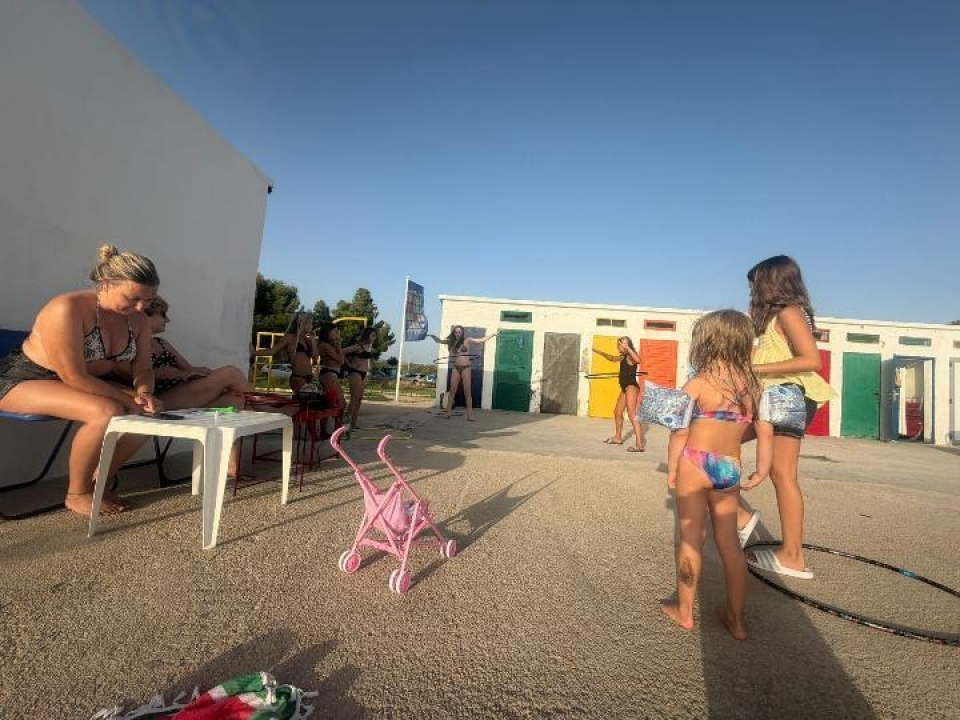 Natjecanje na Jadriji dokazalo da hula hop nije samo obična dječja igra