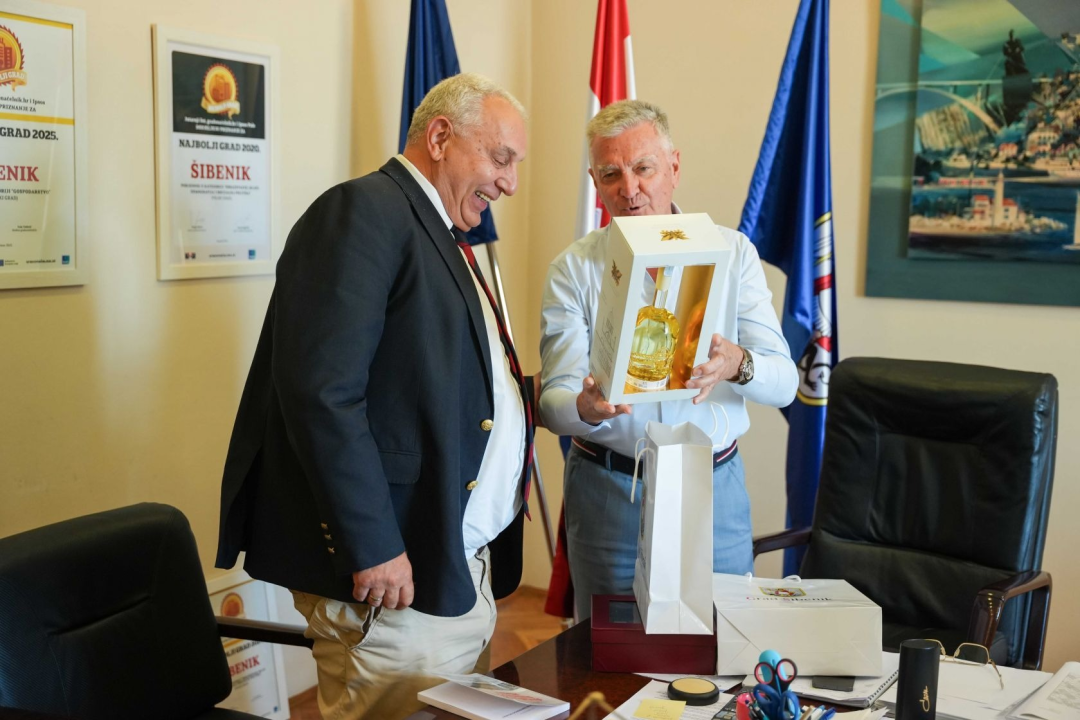 Burić primio sudionike Dana makedonske kuluture u Šibeniku