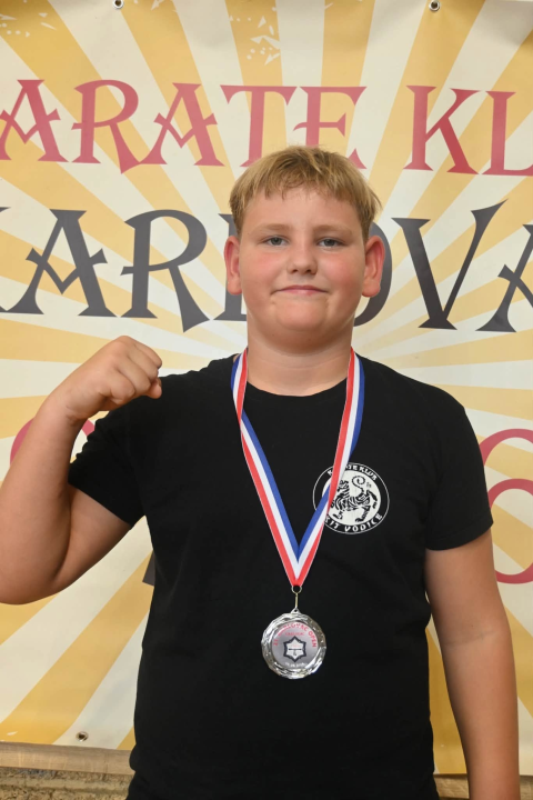 FOTO Karataši Okita u jednom vikendu na dva turnira do deset medalja u borbama i devet u katama