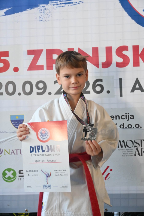 FOTO Karataši Okita u jednom vikendu na dva turnira do deset medalja u borbama i devet u katama