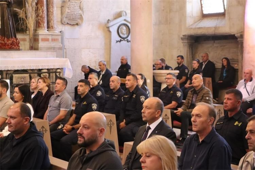 Dan policije u Šibeniku: Pohvale za 13 službenika, evo tko je bio najbolji na terenu