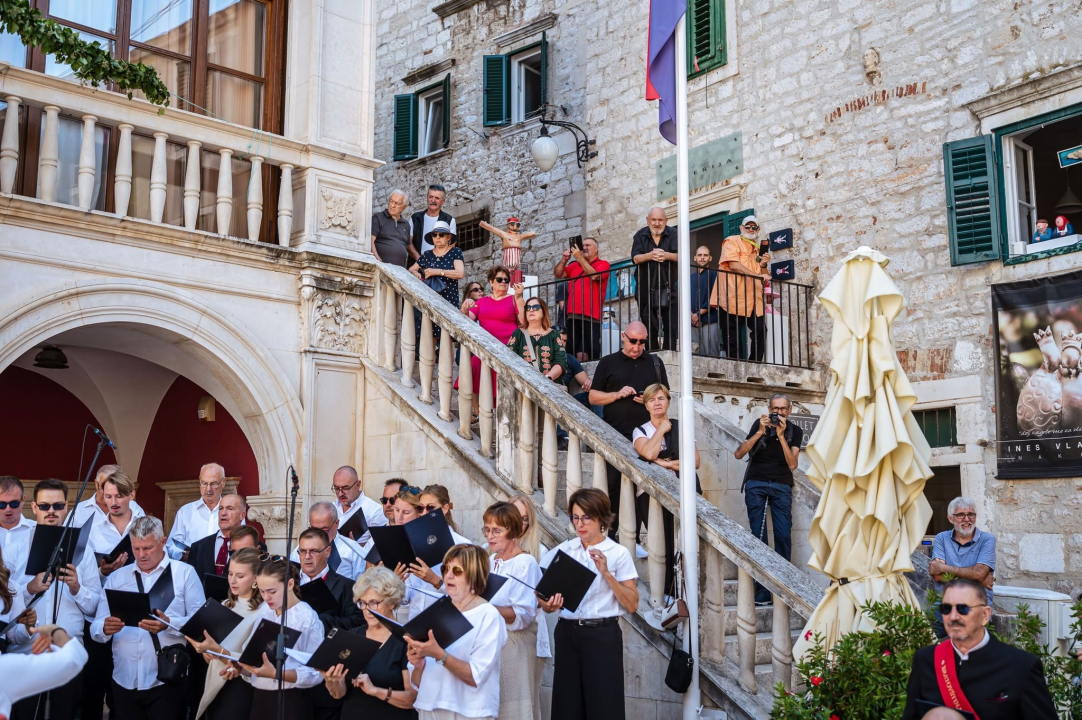 Šibenik proslavio svog zaštitnika: Održana svečana procesija i misa povodom blagdana sv. Mihovila