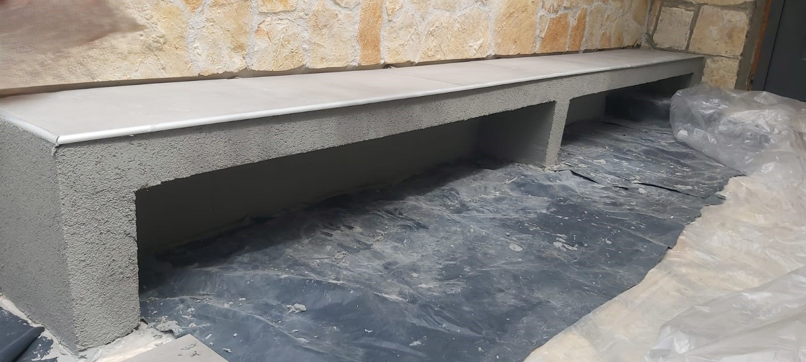 Bilo da se radi o manjoj adaptaciji ili većem građevinskom projektu, s Vitez Gradnjom nećete pogriješiti!