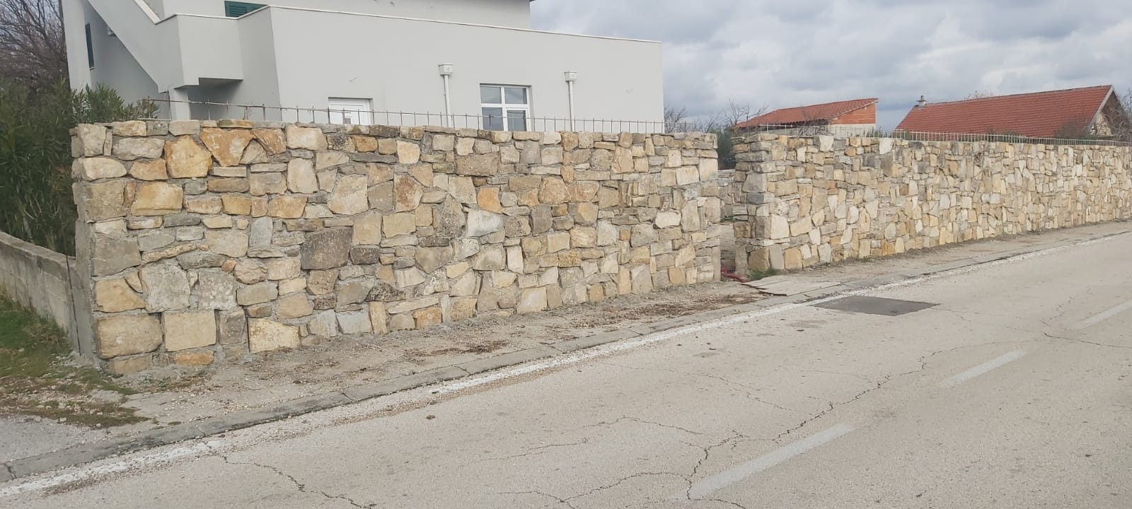 Bilo da se radi o manjoj adaptaciji ili većem građevinskom projektu, s Vitez Gradnjom nećete pogriješiti!