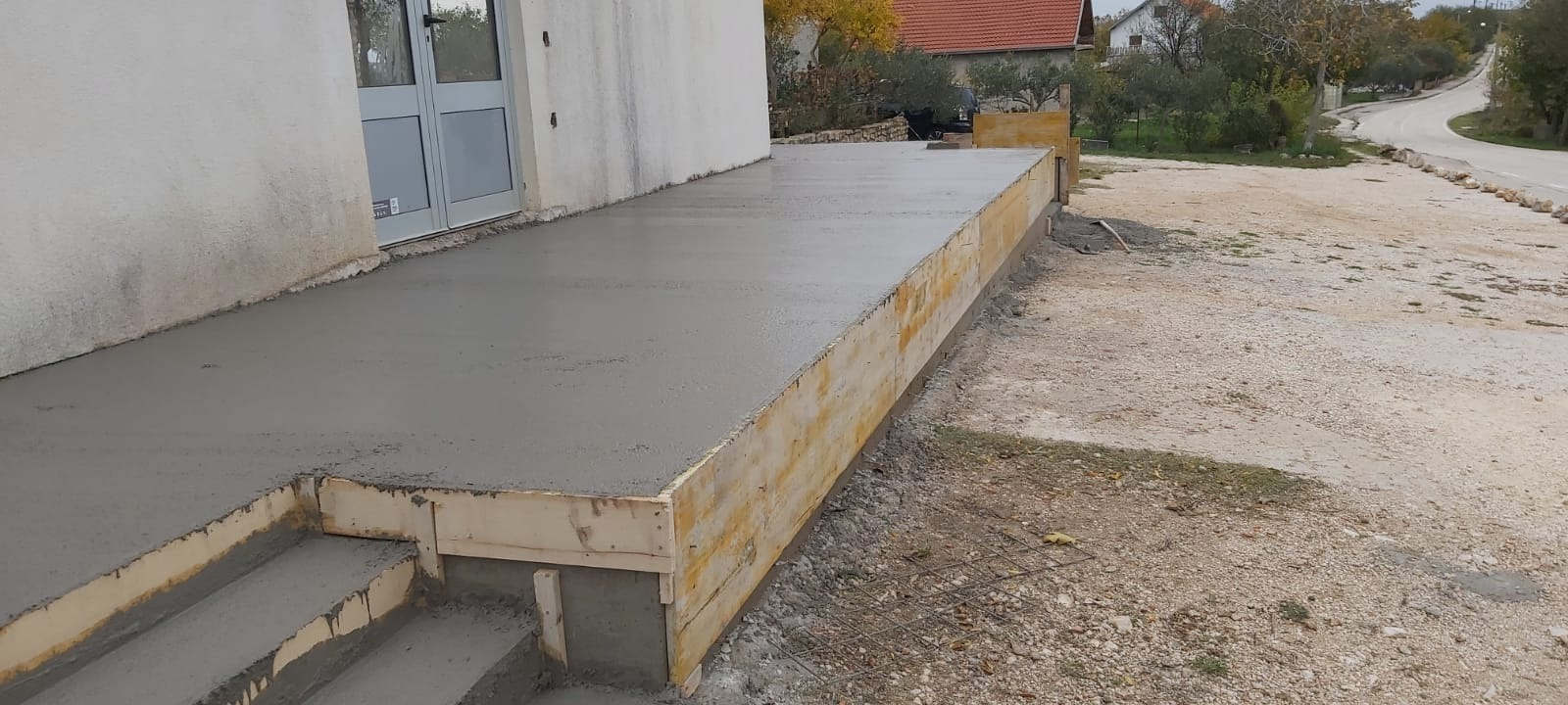 Bilo da se radi o manjoj adaptaciji ili većem građevinskom projektu, s Vitez Gradnjom nećete pogriješiti!