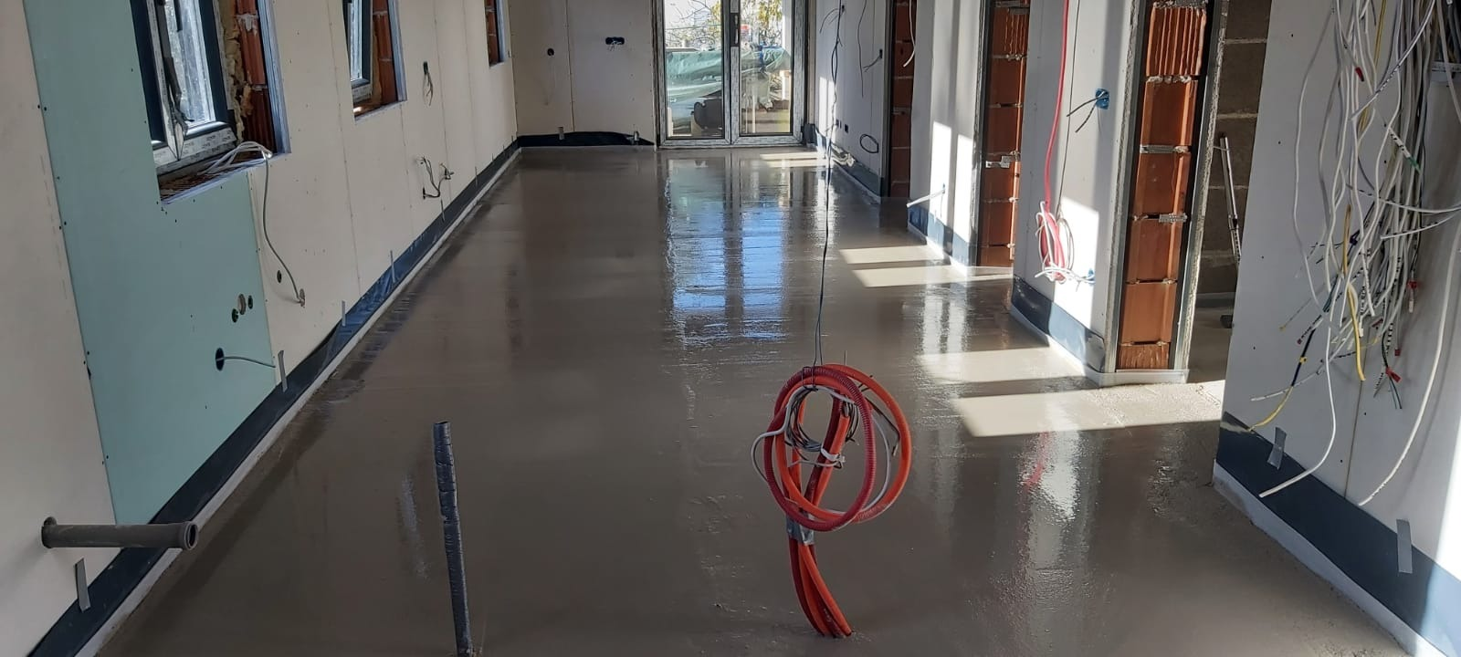 Bilo da se radi o manjoj adaptaciji ili većem građevinskom projektu, s Vitez Gradnjom nećete pogriješiti!