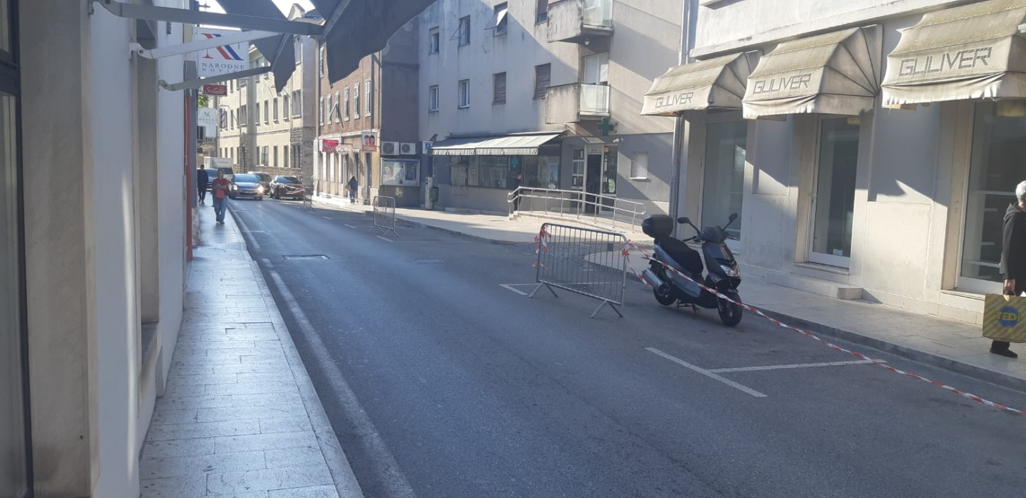 FOTO Ograde i trake: Jutros ste teško mogli naći parking kod Vanjskog