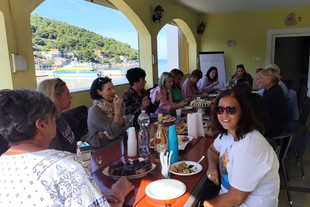 Zaboravite brunch, stigao je žirjanski 'mrunch': Otočna marenda na moderan način