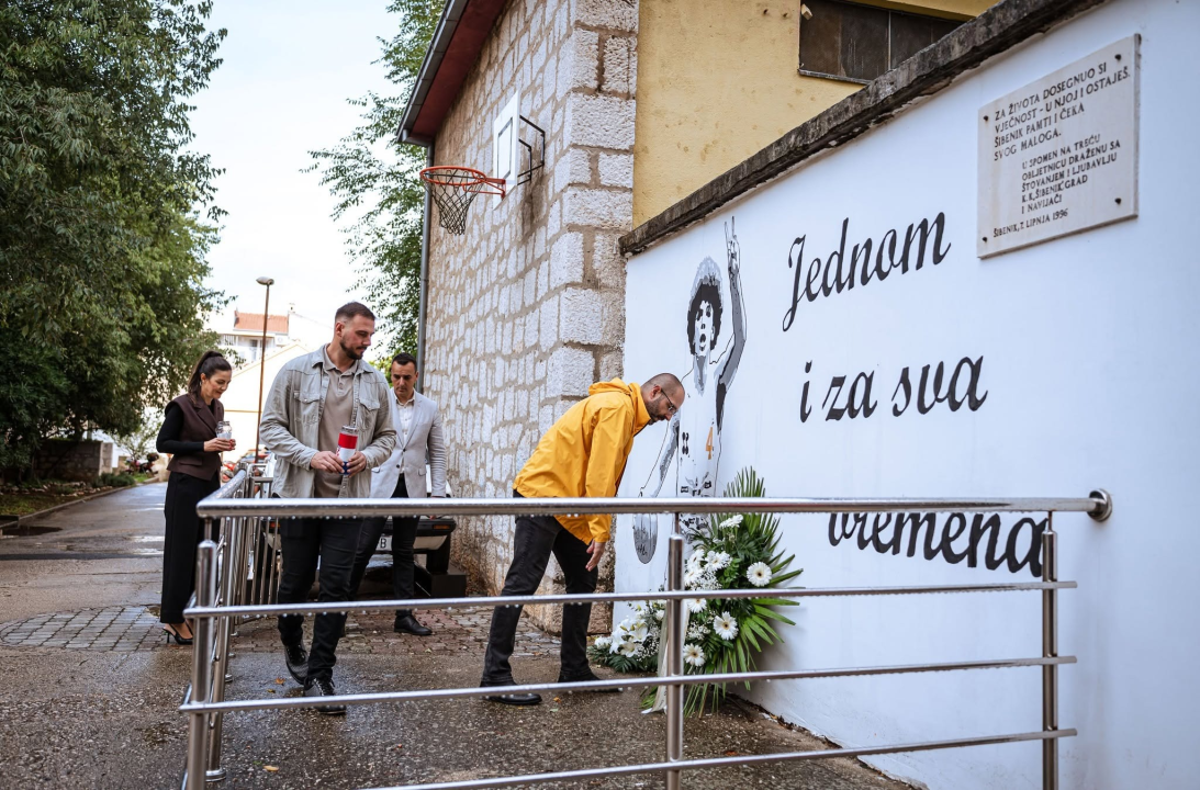 Rođendan košarkaškog Mozarta: Šibenčani uz pjesmu i balone odali počast svom Draženu