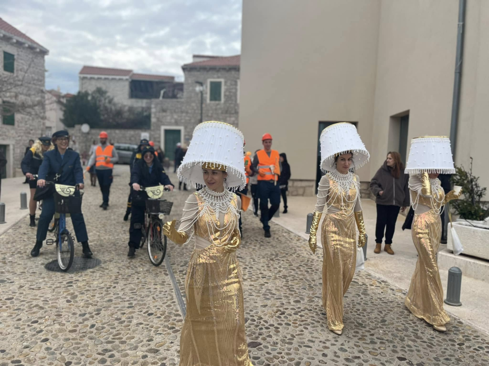 Velika povorka u Betini: Šarenilo i tradicija na jednom mjestu