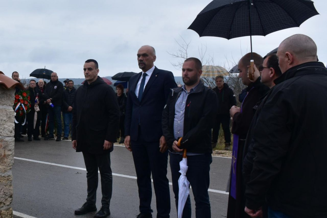 Obilježavanje 32. godišnjice ratnog zločina nad hrvatskim braniteljima u Dragišićima