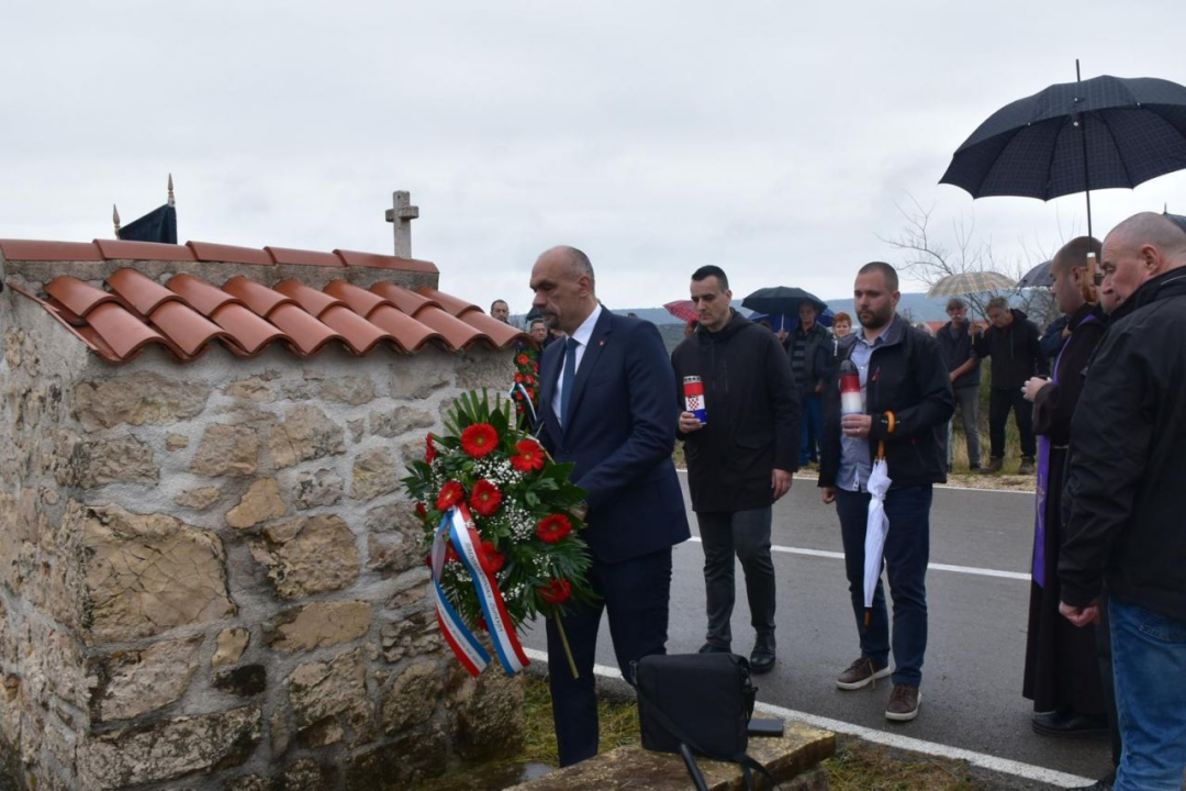 Obilježavanje 32. godišnjice ratnog zločina nad hrvatskim braniteljima u Dragišićima