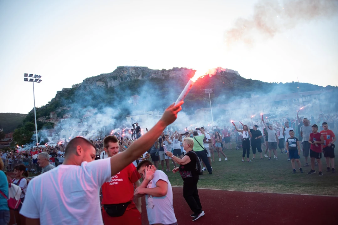 Zlatnu Mateu dočekali i u njenom Kninu: Ona je ponos Zvonimirovog grada i cijele Hrvatske