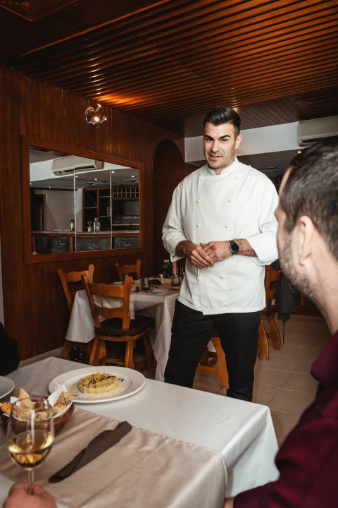 Posjetite najstariju šibensku tavernu u Hotelu Jadran! 