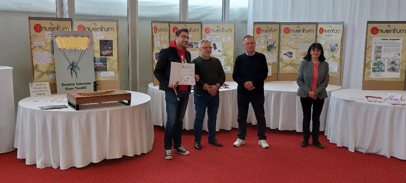 Drveni umivaonik i ultra tanke svjetleće reklame donijeli medalje šibenskom Društvu inovatora  