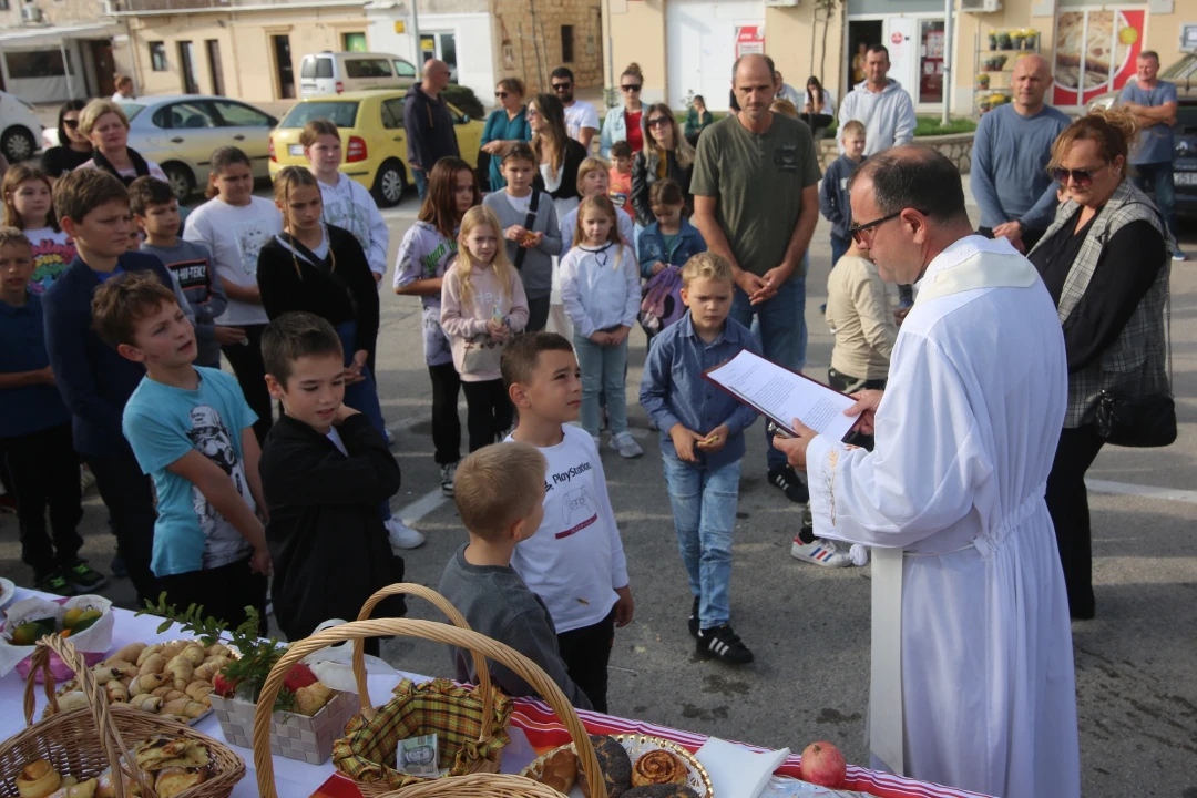 FOTO Tišnjanske mame i bake iskazale se na izložbi u Povodu Dana kruha