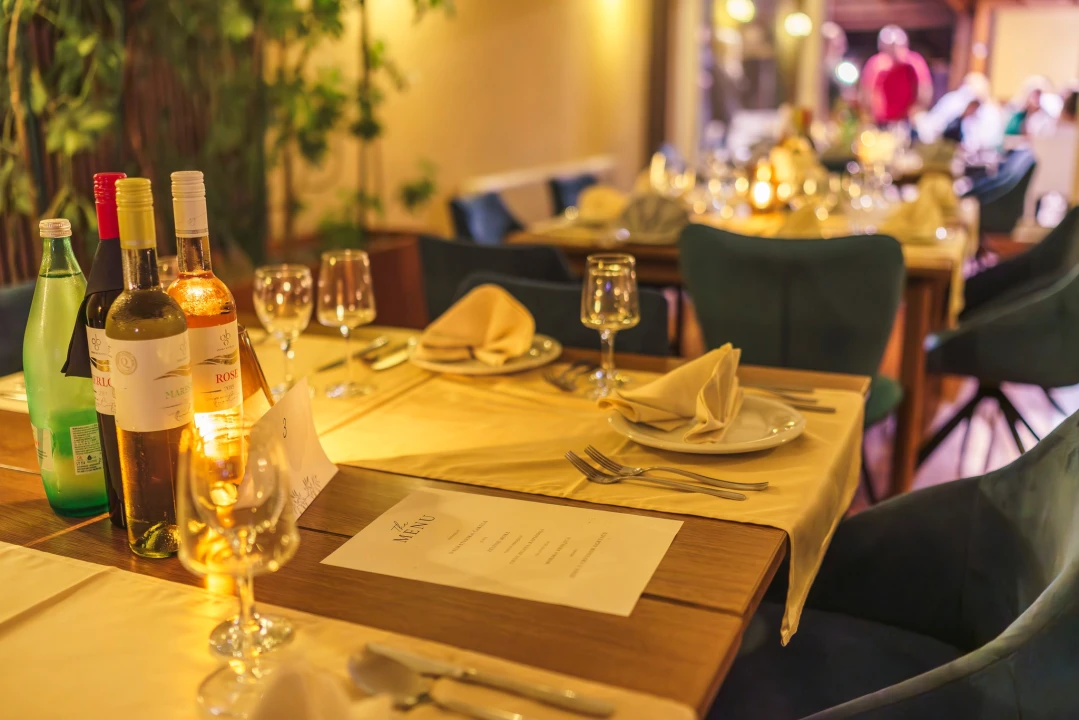 Ugodan ambijent i vrhunska spiza čekaju vas u Restoranu i pizzeriji Villa Roza!